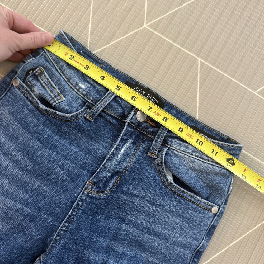 Judy Blue Skinny Fit Jeans‎ Size 1/25 Distressed Raw Hem JB8847 - Picture 4 of 9